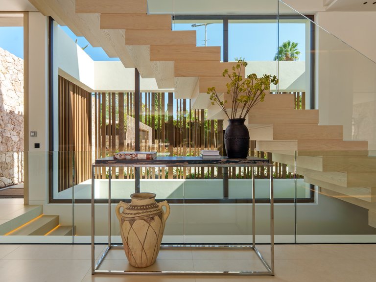 Villa for Sale in Marbella Golden Mile, Marbella, Malaga 18