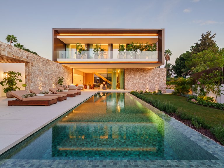 Villa for Sale in Marbella Golden Mile, Marbella, Malaga 6