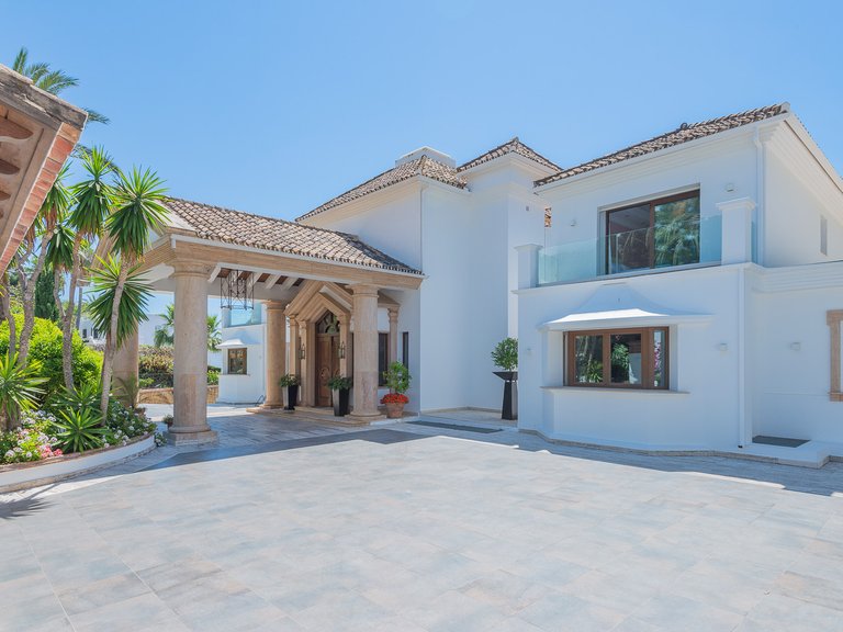 Villa for Rent in Marbella Golden Mile, Marbella, Malaga 17