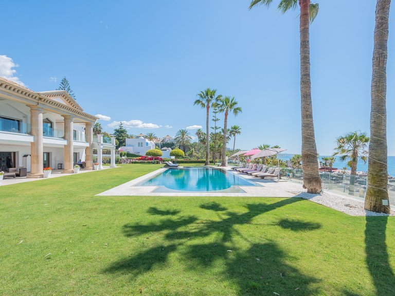 Villa for Rent in Marbella Golden Mile, Marbella, Malaga 13