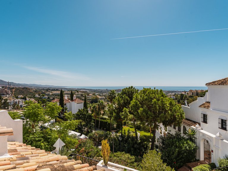 Town House for Sale in Las Colinas de Marbella, Benahavis, Malaga 40