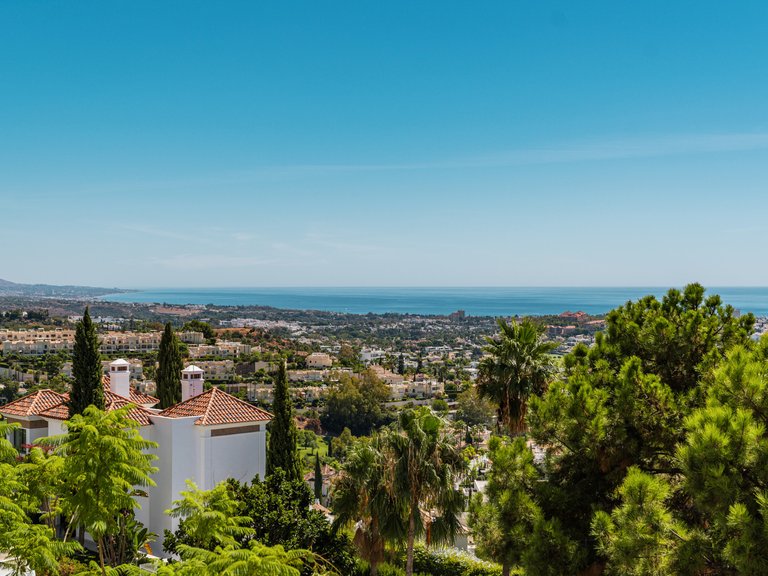 Town House for Sale in Las Colinas de Marbella, Benahavis, Malaga 42