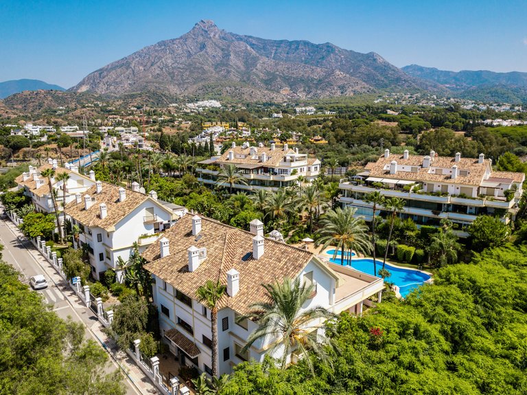 Penthouse for Sale in Marbella Golden Mile, Marbella, Malaga 28