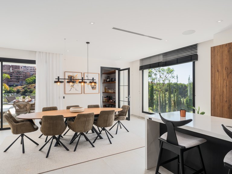Villa for Sale in Marbella Este, Marbella, Malaga 7