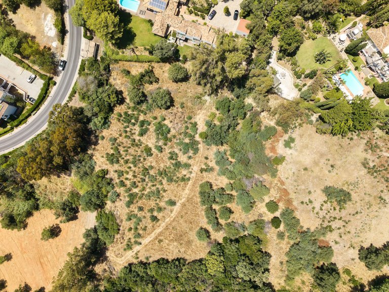 Plot for Sale in Puerto del Almendro, Benahavis, Malaga 2