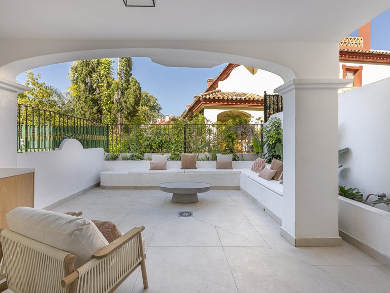Town House for Sale in Marbella Golden Mile, Marbella, Malaga 22