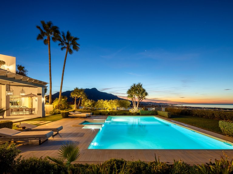 Villa for Sale in La Quinta, Benahavis, Malaga 46