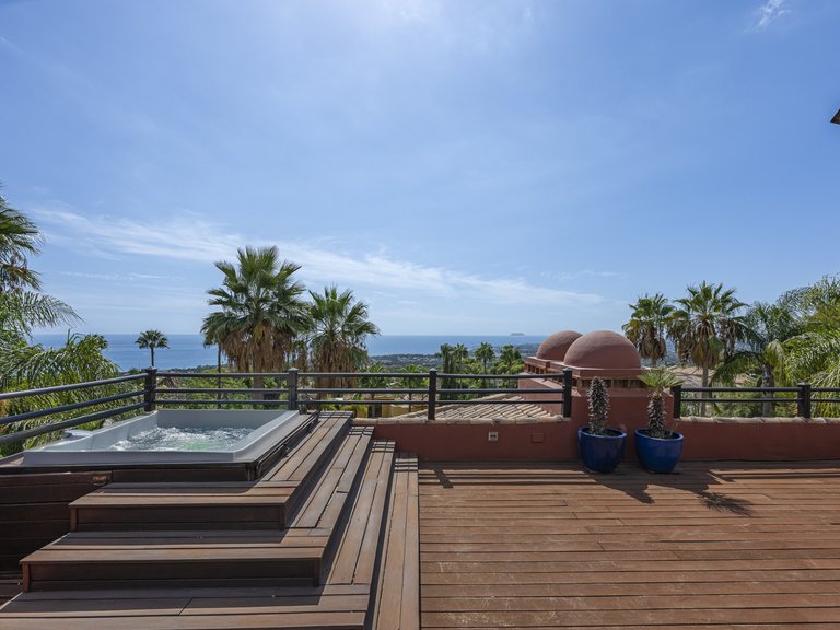 Villa for Sale in Marbella Golden Mile, Marbella, Malaga 30