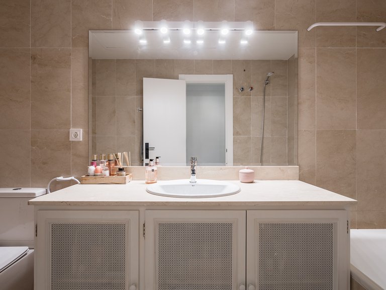 Town House for Sale in Las Encinas, Benahavis, Malaga 16