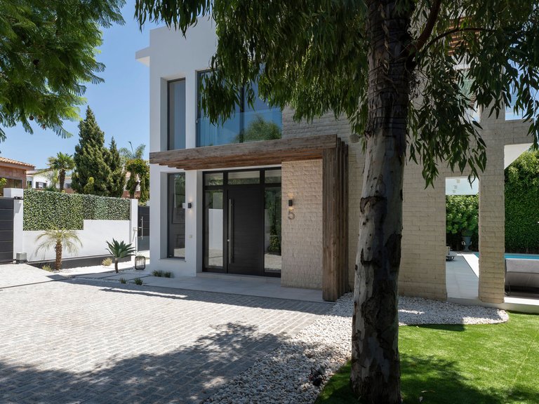 Villa for Sale in Estepona East, Estepona, Malaga 29