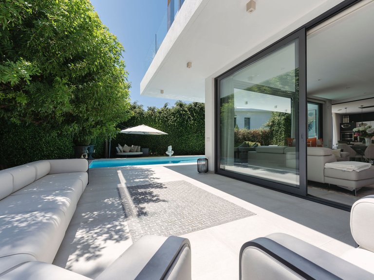 Villa for Sale in Estepona East, Estepona, Malaga 5