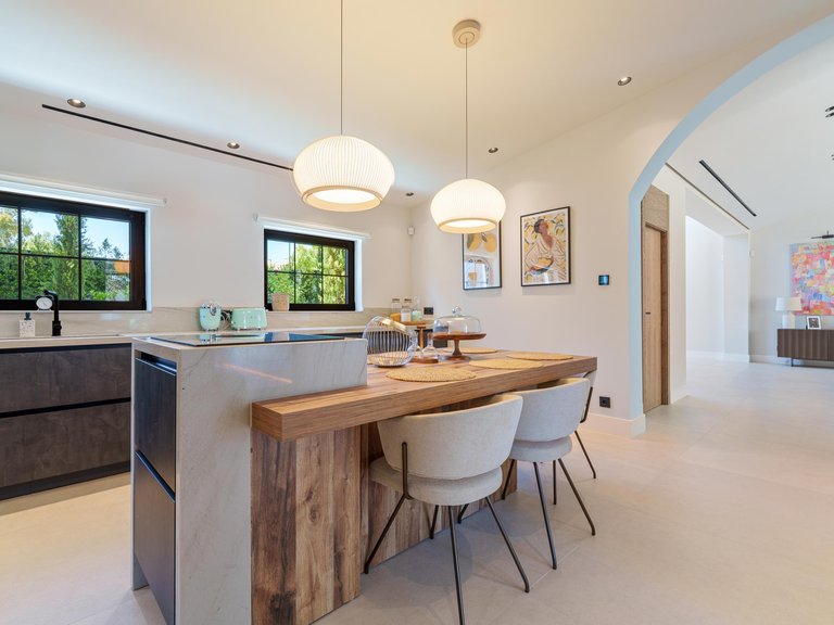 Villa for Sale in Marbella - Puerto Banus, Marbella, Malaga 5