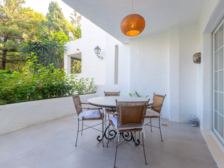 Apartment for Sale in Marbella Golden Mile, Marbella, Malaga 11