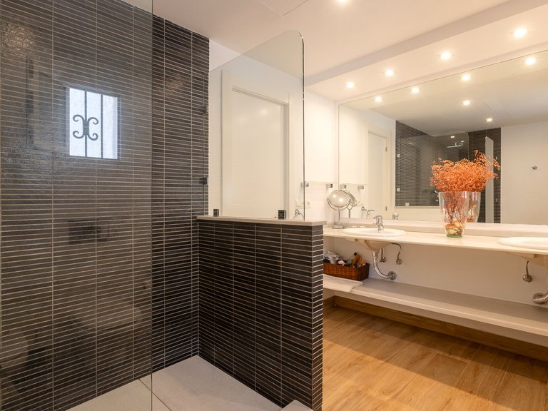 Apartment for Sale in Marbella Golden Mile, Marbella, Malaga 20