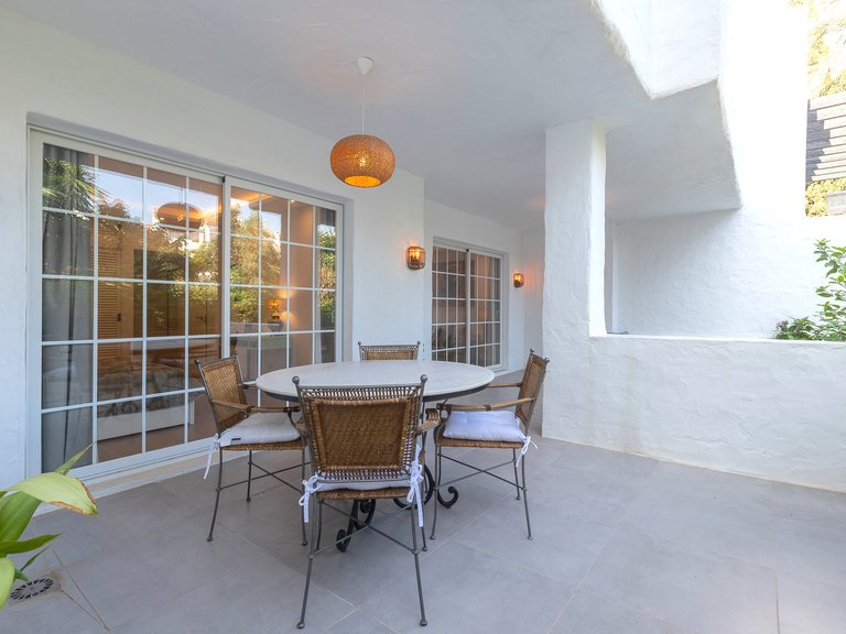 Apartment for Sale in Marbella Golden Mile, Marbella, Malaga 5
