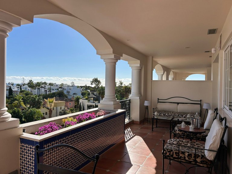 Apartment for Sale in Marbella Golden Mile, Marbella, Malaga 1