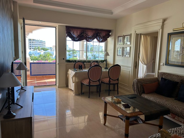 Apartment for Sale in Marbella Golden Mile, Marbella, Malaga 10