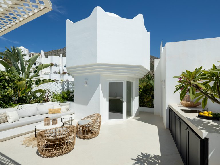Penthouse for Sale in Marbella Golden Mile, Marbella, Malaga 25