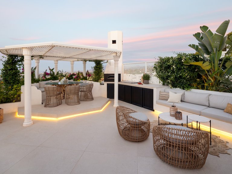 Penthouse for Sale in Marbella Golden Mile, Marbella, Malaga 22