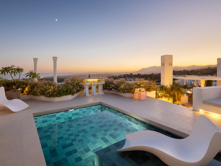 Penthouse for Sale in Marbella Golden Mile, Marbella, Malaga 30