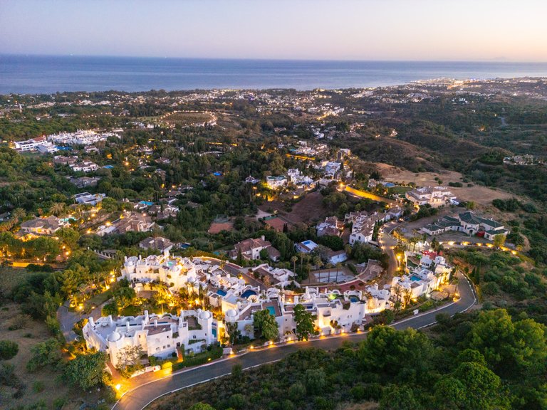 Penthouse for Sale in Marbella Golden Mile, Marbella, Malaga 38