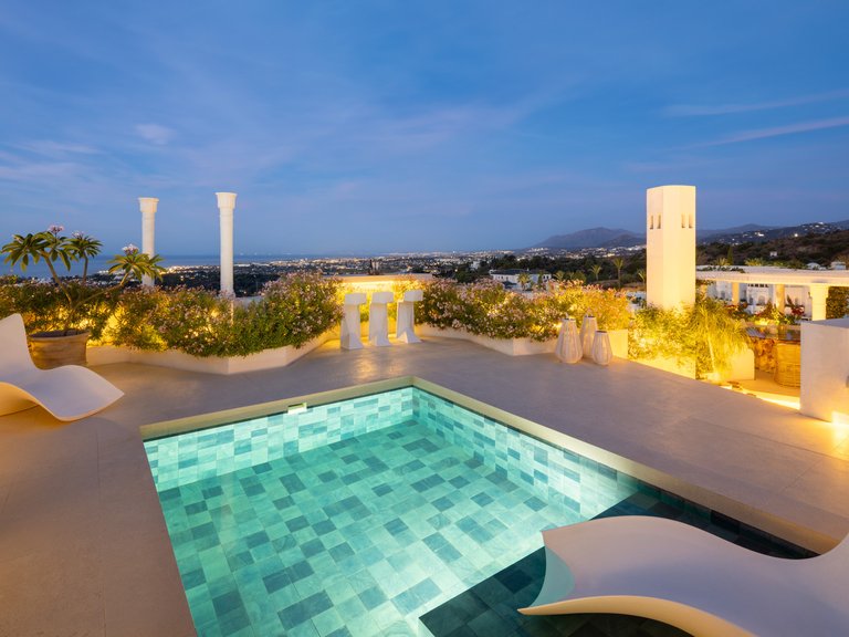 Penthouse for Sale in Marbella Golden Mile, Marbella, Malaga 28