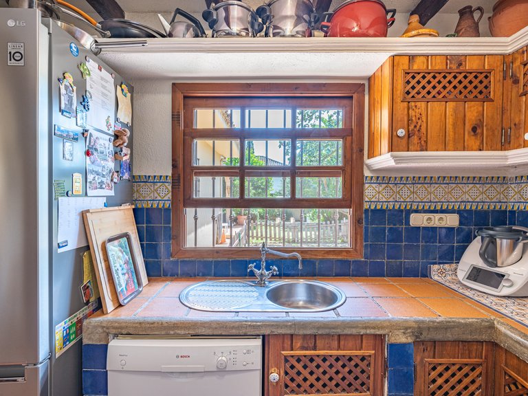 Villa for Sale in Marbella Golden Mile, Marbella, Malaga 11