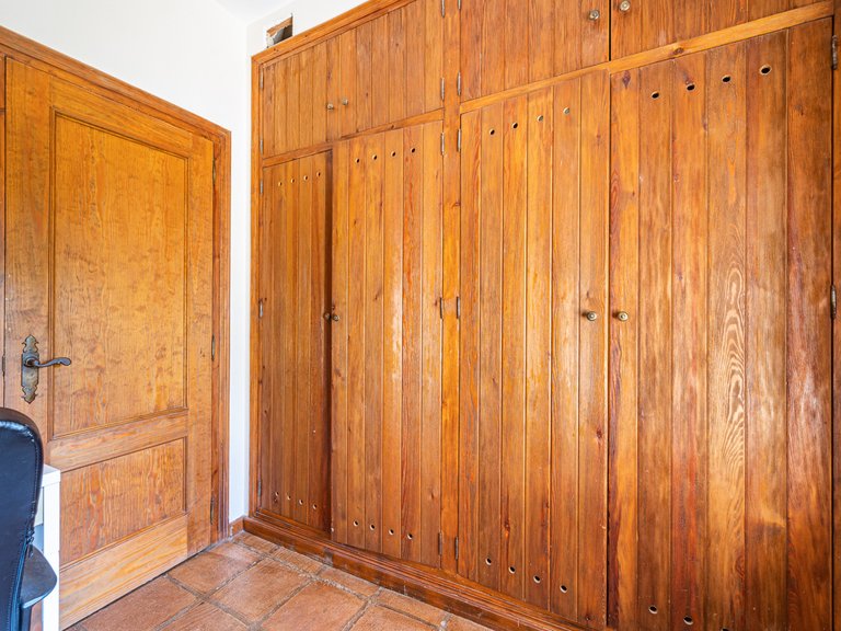 Villa for Sale in Marbella Golden Mile, Marbella, Malaga 19