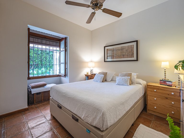 Villa for Sale in Marbella Golden Mile, Marbella, Malaga 20