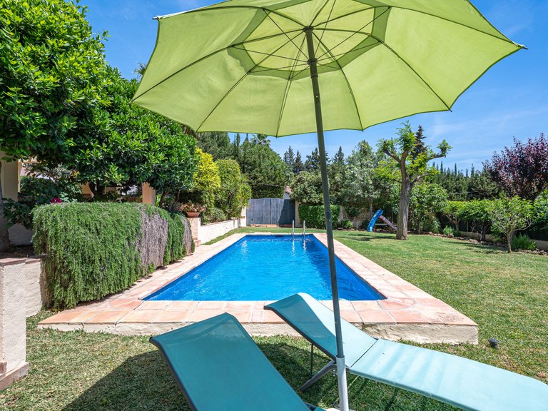 Villa for Sale in Marbella Golden Mile, Marbella, Malaga 35