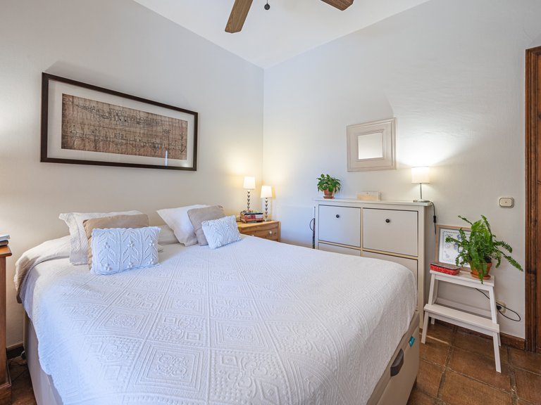 Villa for Sale in Marbella Golden Mile, Marbella, Malaga 18