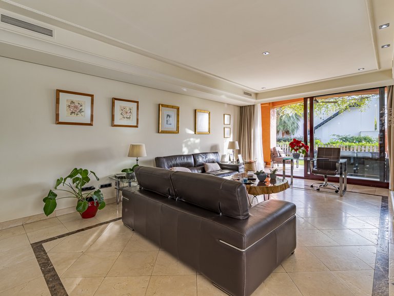 Town House for Sale in Marbella Golden Mile, Marbella, Malaga 4
