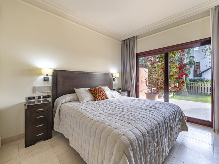 Town House for Sale in Marbella Golden Mile, Marbella, Malaga 20