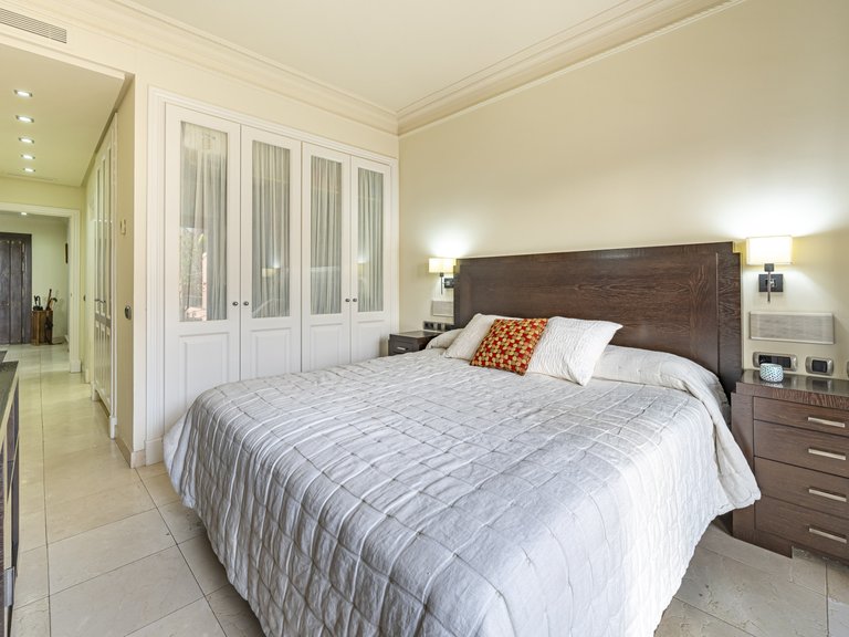 Town House for Sale in Marbella Golden Mile, Marbella, Malaga 18