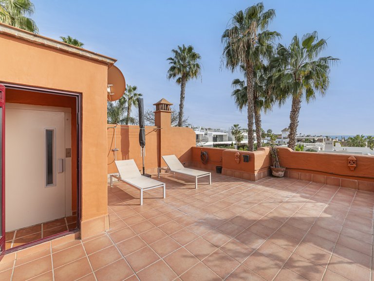 Town House for Sale in Marbella Golden Mile, Marbella, Malaga 32