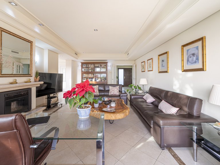 Town House for Sale in Marbella Golden Mile, Marbella, Malaga 9