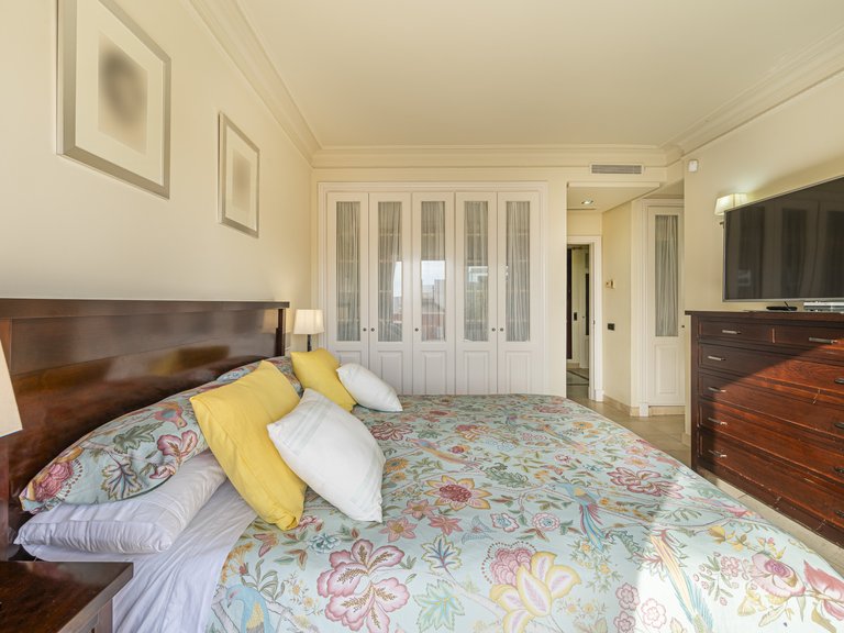 Town House for Sale in Marbella Golden Mile, Marbella, Malaga 23