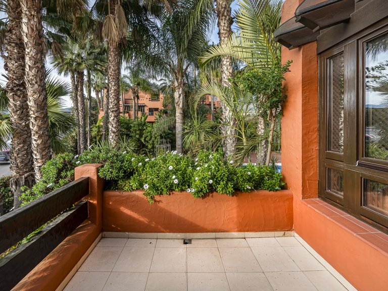 Town House for Sale in Marbella Golden Mile, Marbella, Malaga 25