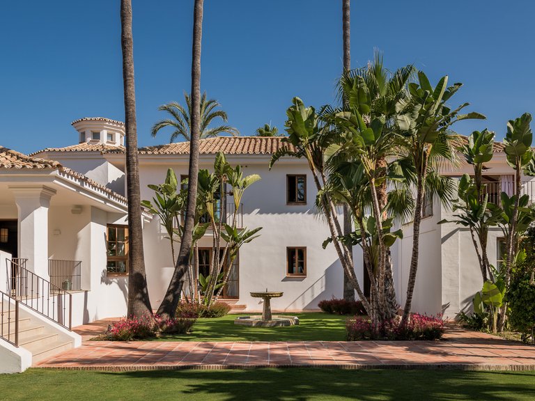 Villa for Rent in Marbella Golden Mile, Marbella, Malaga 1
