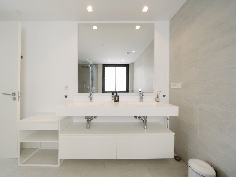 Apartment for Sale in Nueva Andalucia, Marbella, Malaga 18