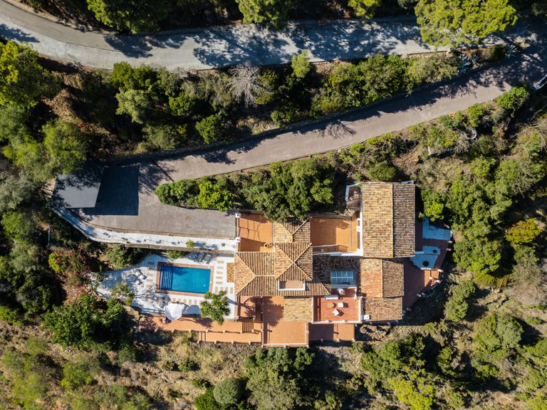 Villa for Sale in Benahavis, Malaga 33