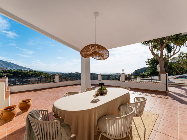 Villa for Sale in Benahavis, Malaga 8