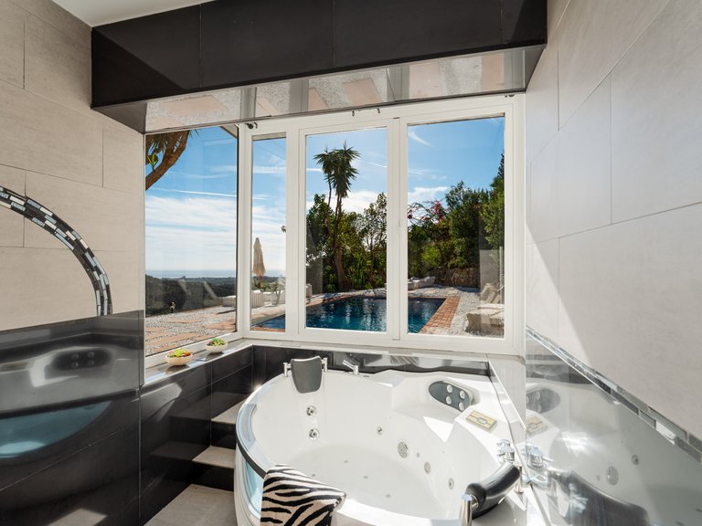 Villa for Sale in Benahavis, Malaga 44