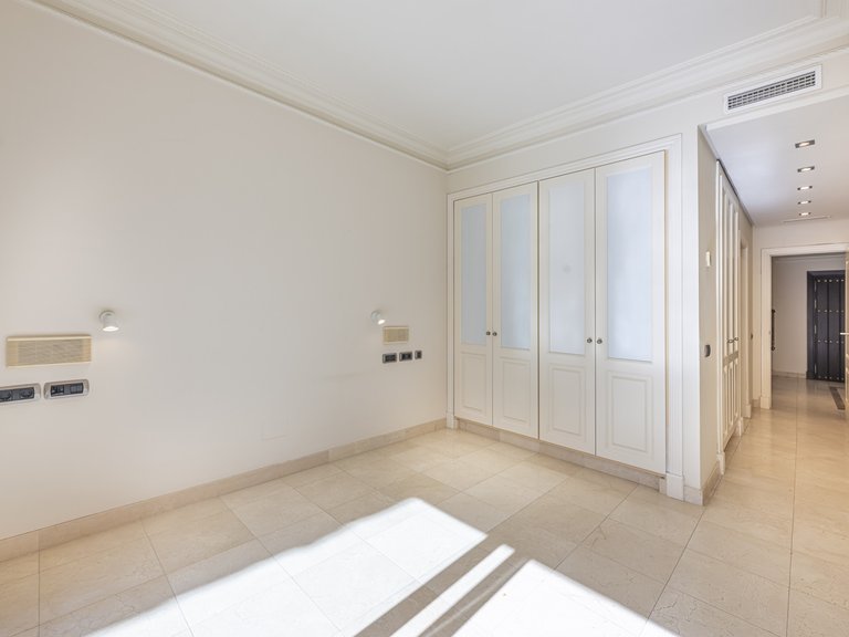 Town House for Sale in Marbella Golden Mile, Marbella, Malaga 26