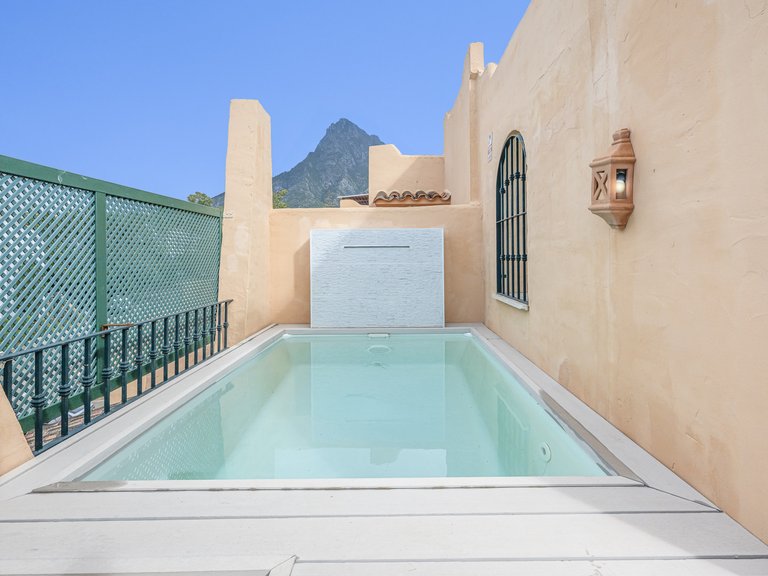 Town House for Sale in Marbella Golden Mile, Marbella, Malaga 21