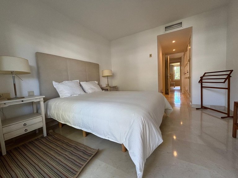 Apartment for Sale in Marbella Golden Mile, Marbella, Malaga 3