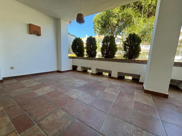 Apartment for Sale in Marbella Golden Mile, Marbella, Malaga 10