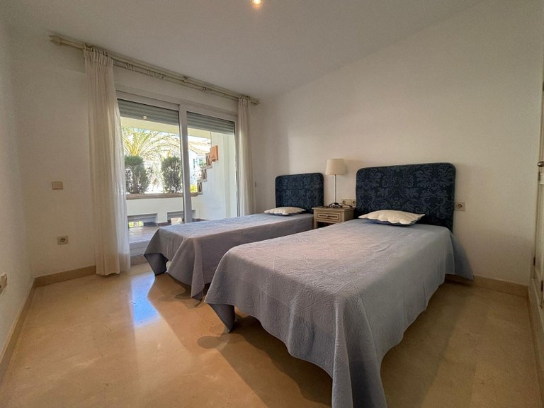 Apartment for Sale in Marbella Golden Mile, Marbella, Malaga 4