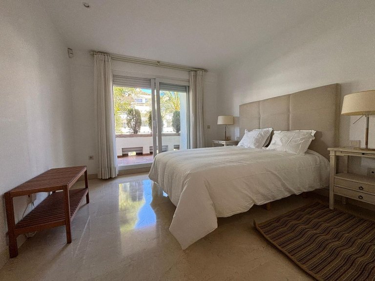 Apartment for Sale in Marbella Golden Mile, Marbella, Malaga 5