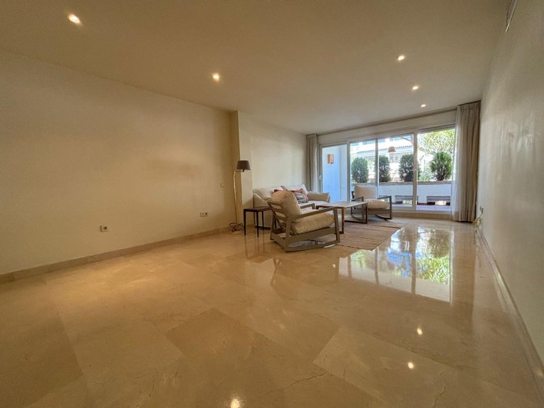 Apartment for Sale in Marbella Golden Mile, Marbella, Malaga 12